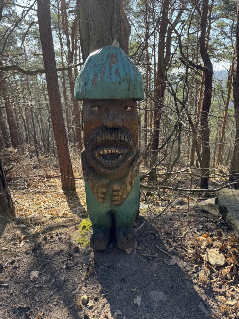 Waldgeister Skulptur